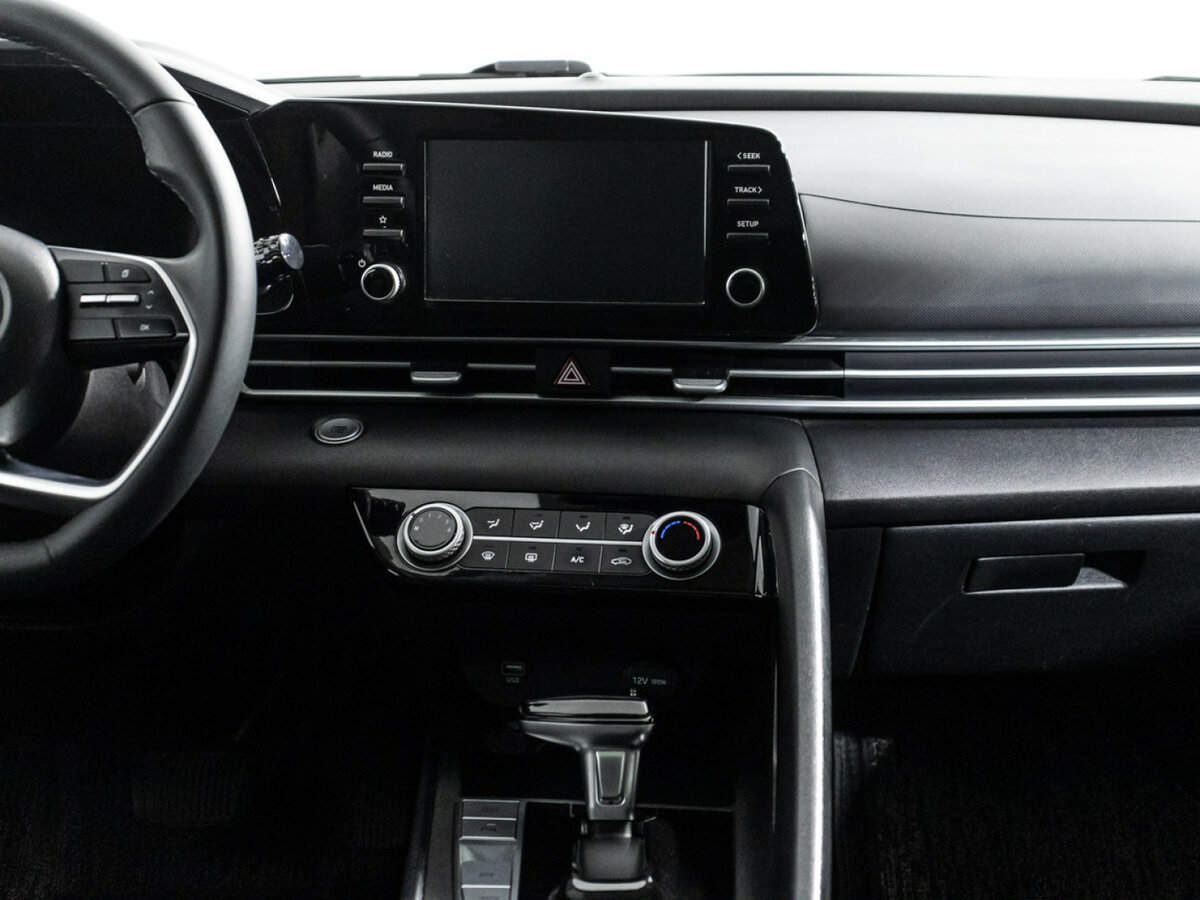 Hyundai Elantra 2023 года с пробегом. Фото: #13