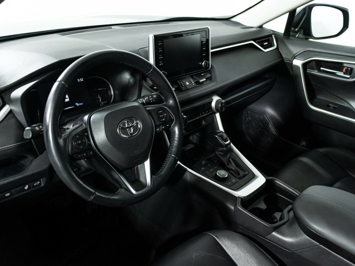 Toyota RAV4 2019 года с пробегом. Фото: #10