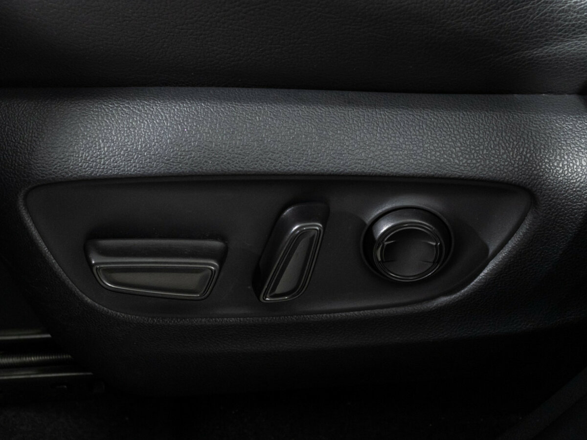 Toyota RAV4 2019 года с пробегом. Фото: #14