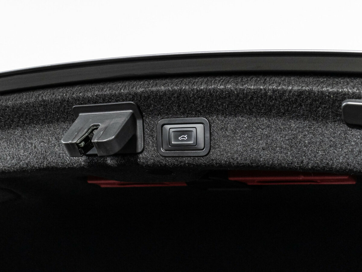 Audi A6 2020 года с пробегом. Фото: #12