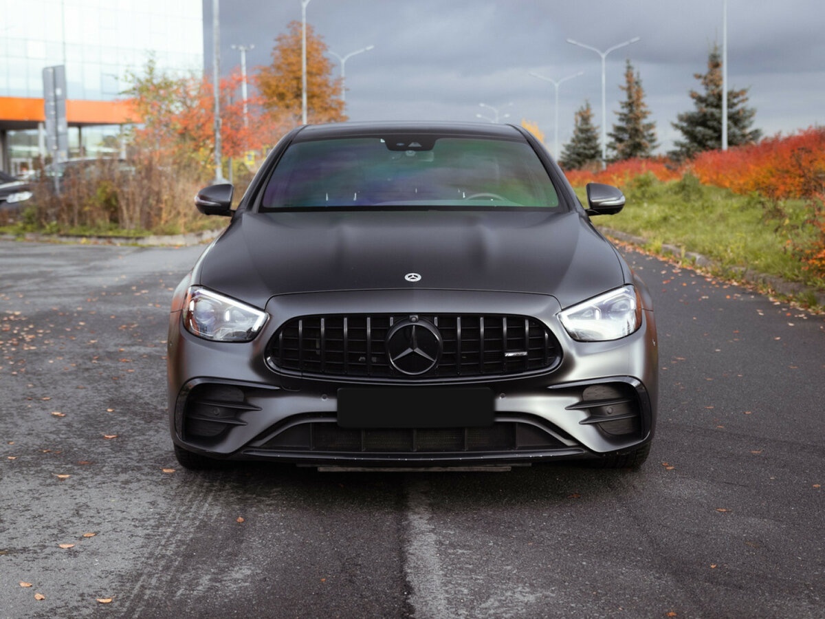 Mercedes-Benz E-Класс AMG 2021 года с пробегом. Фото: #2