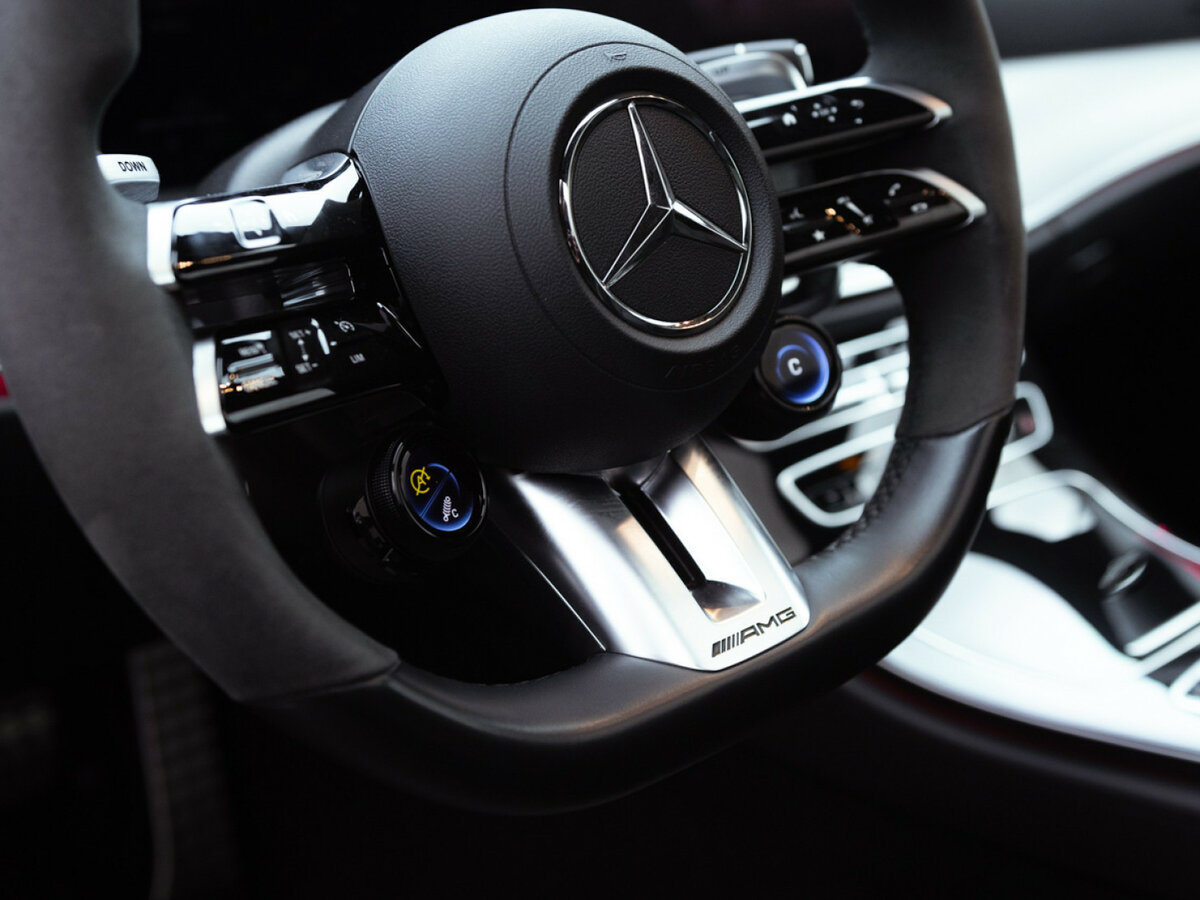 Mercedes-Benz E-Класс AMG 2021 года с пробегом. Фото: #11