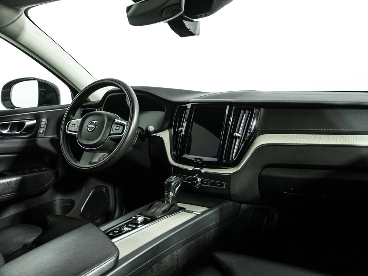 Volvo XC60 2020 года с пробегом. Фото: #6