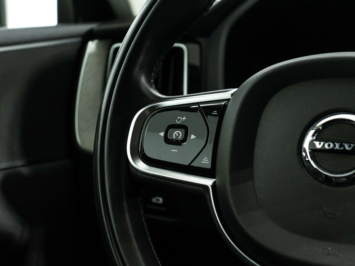 Volvo XC60 2020 года с пробегом. Фото: #17