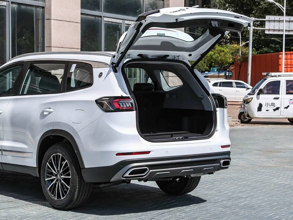 Chery Tiggo 8 2025 года с пробегом. Фото: #8