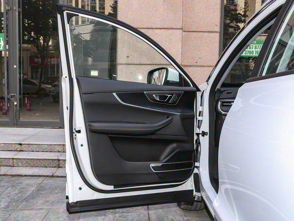 Chery Tiggo 8 2025 года с пробегом. Фото: #13