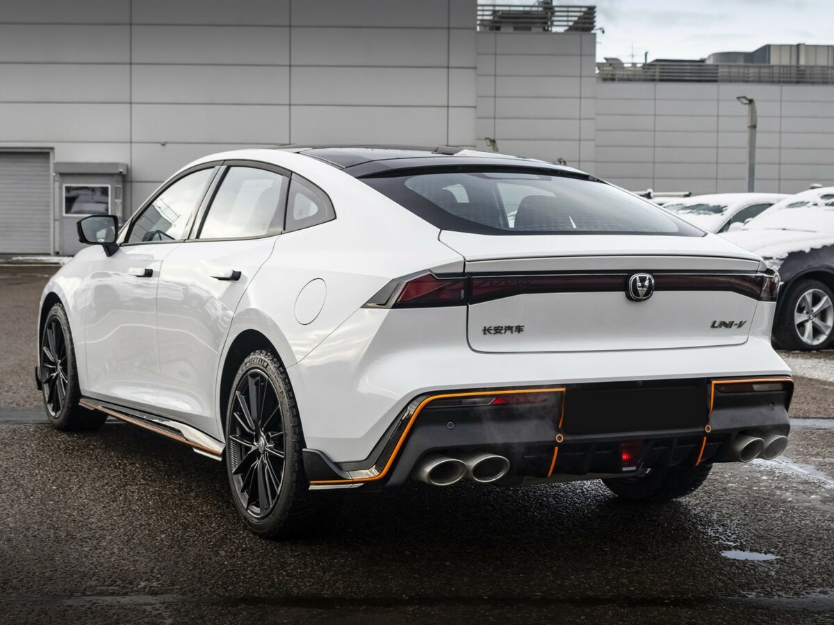 Changan UNI-V 2023 года с пробегом. Фото: #8