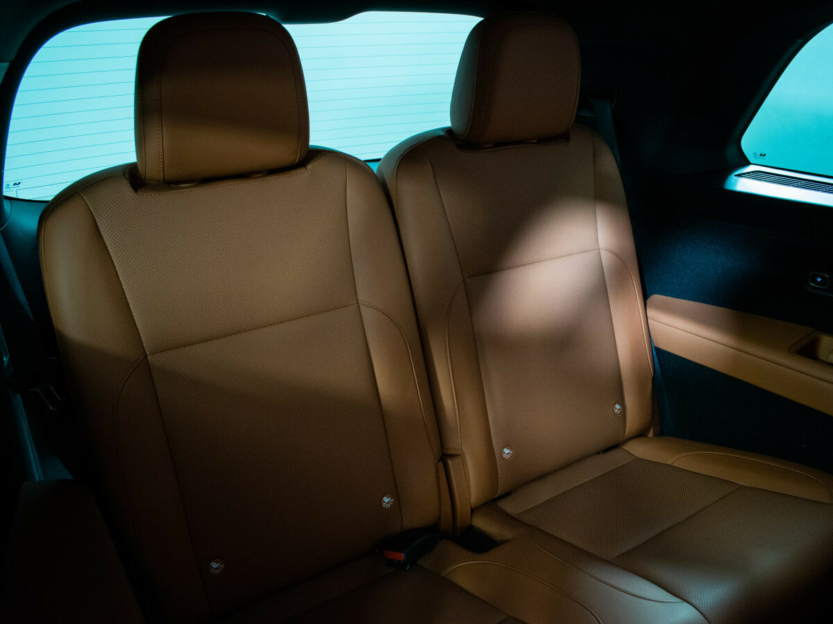 LiXiang L9 2023 года с пробегом. Фото: #9