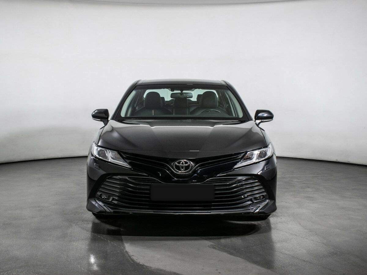 Toyota Camry 2020 года с пробегом. Фото: #1