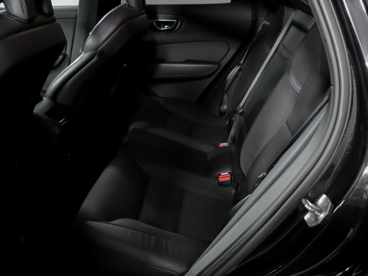 Volvo XC60 2021 года с пробегом. Фото: #9