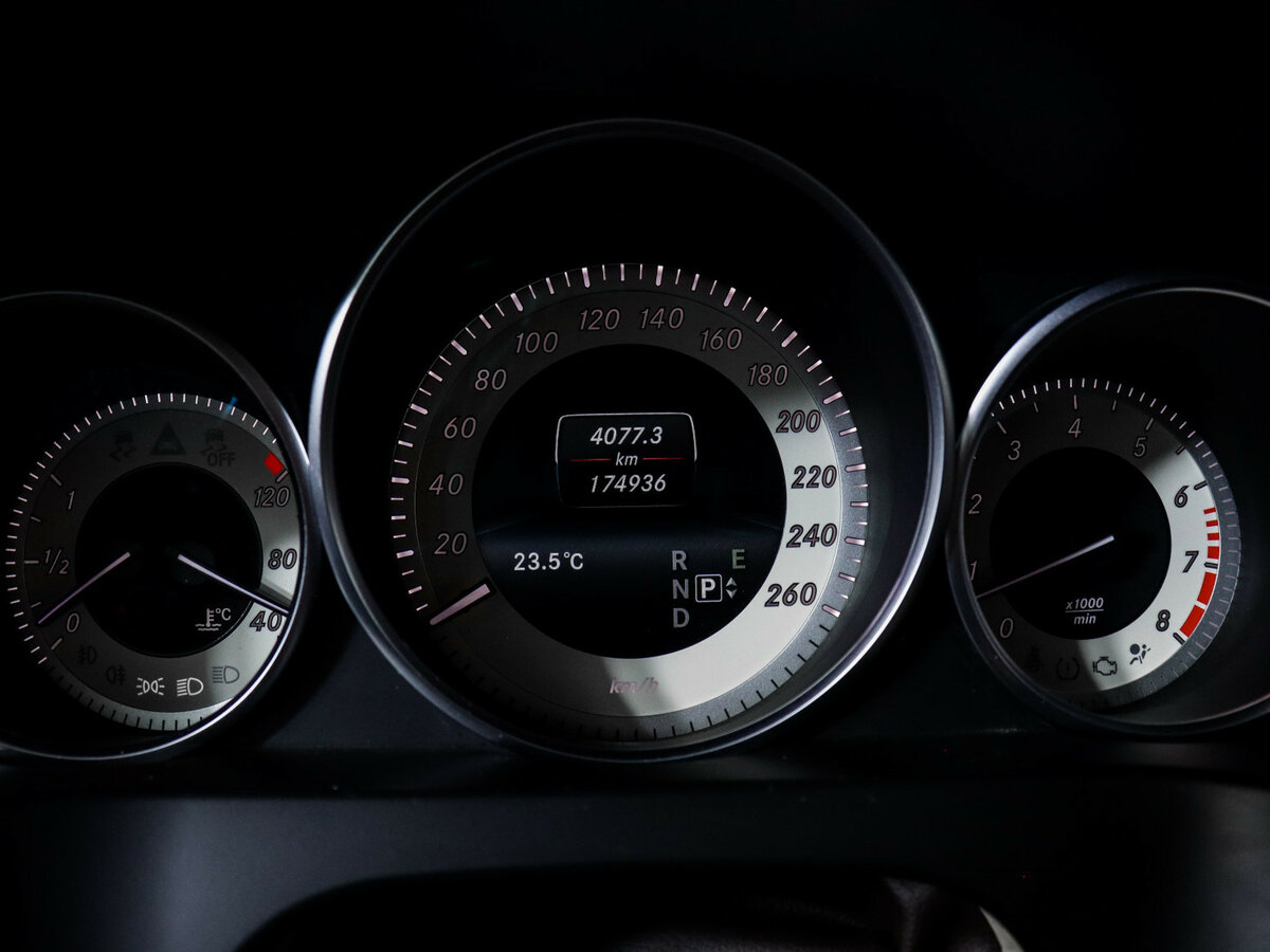 Mercedes-Benz E-Класс 2014 года с пробегом. Фото: #10