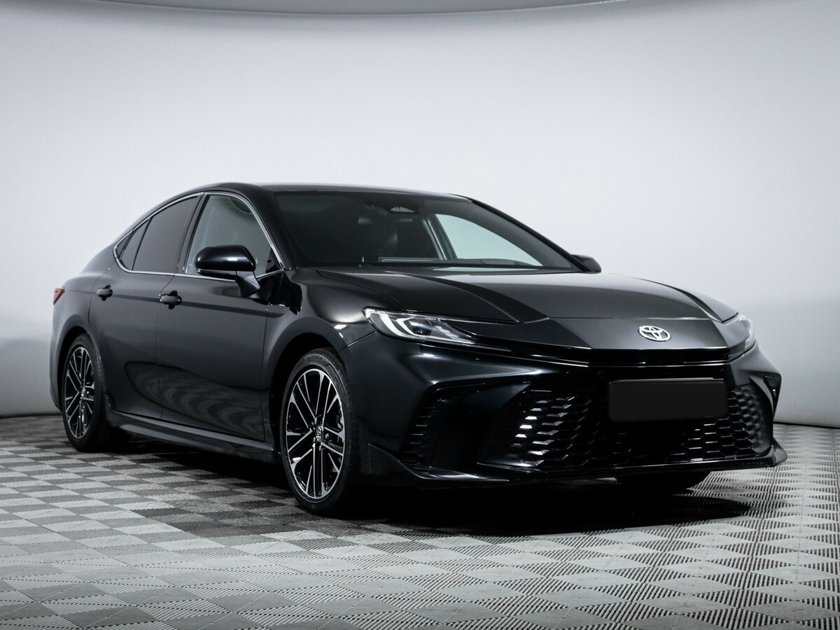 Toyota Camry 2024 года с пробегом. Фото: #2