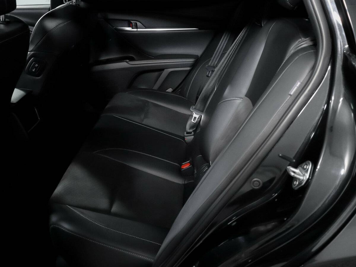 Toyota Camry 2024 года с пробегом. Фото: #9