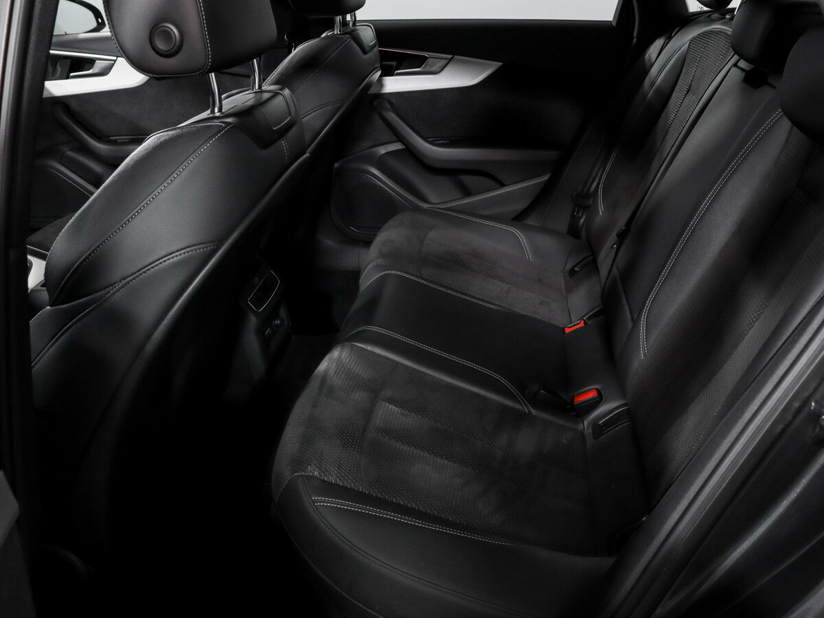 Audi A4 2020 года с пробегом. Фото: #6