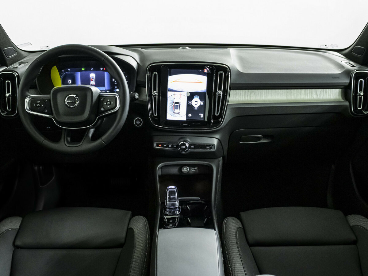 Volvo XC40 2024 года с пробегом. Фото: #5