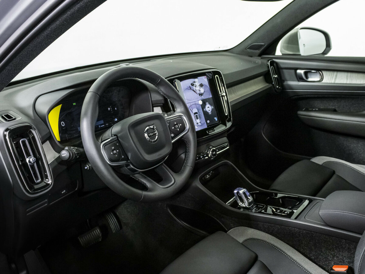 Volvo XC40 2024 года с пробегом. Фото: #7
