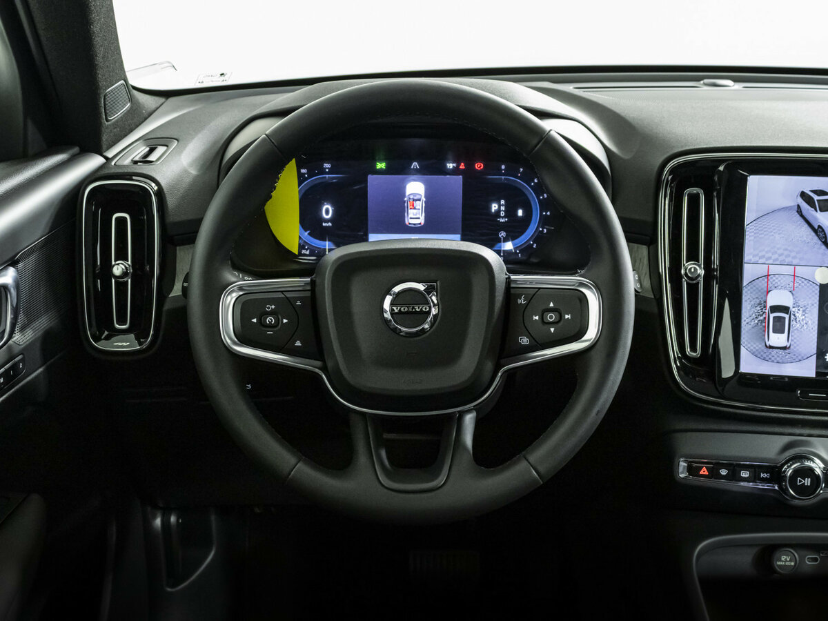 Volvo XC40 2024 года с пробегом. Фото: #8