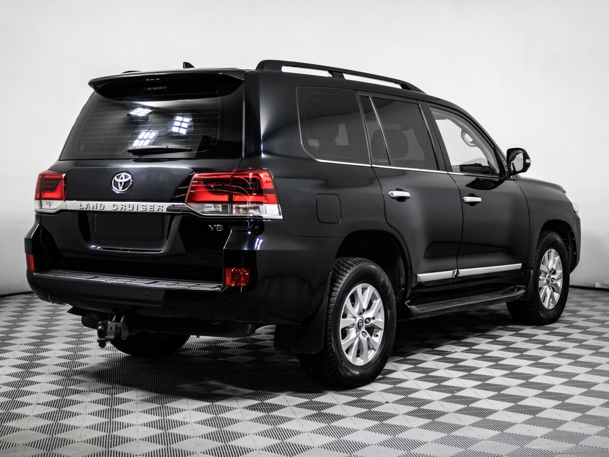 Toyota Land Cruiser 2016 года с пробегом. Фото: #3