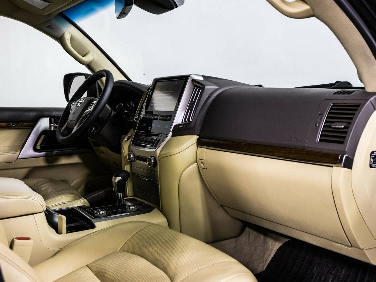 Toyota Land Cruiser 2016 года с пробегом. Фото: #6