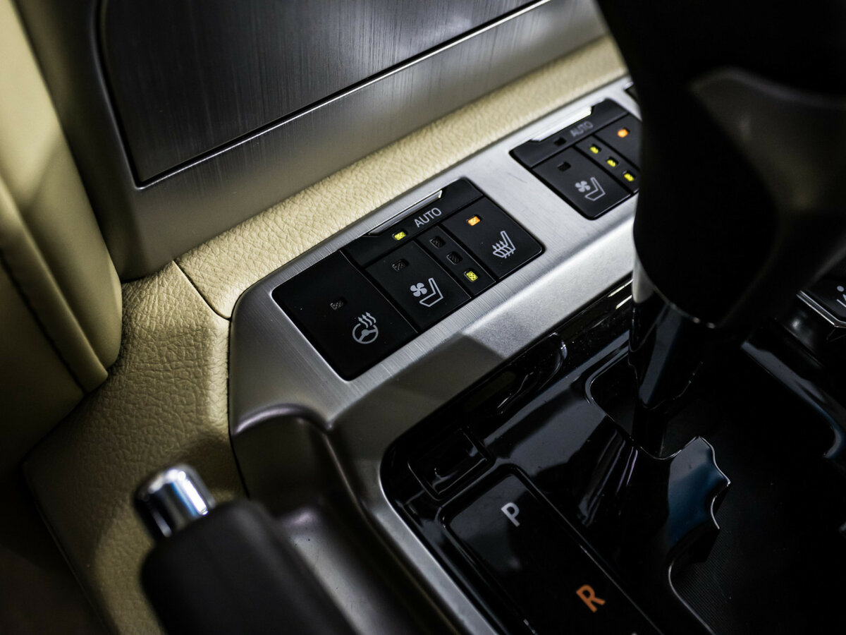 Toyota Land Cruiser 2016 года с пробегом. Фото: #22