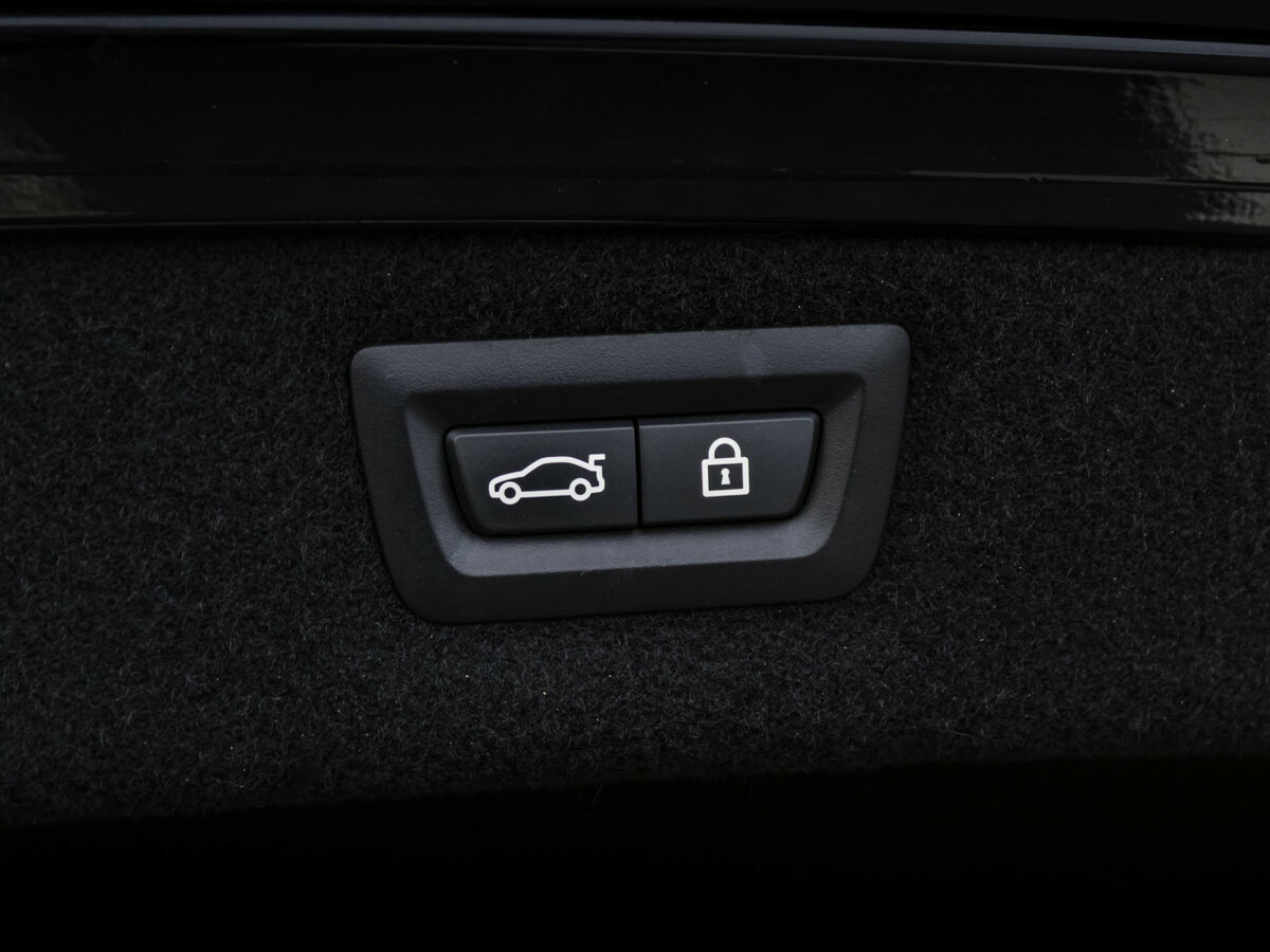 BMW 8 серии 2019 года с пробегом. Фото: #25