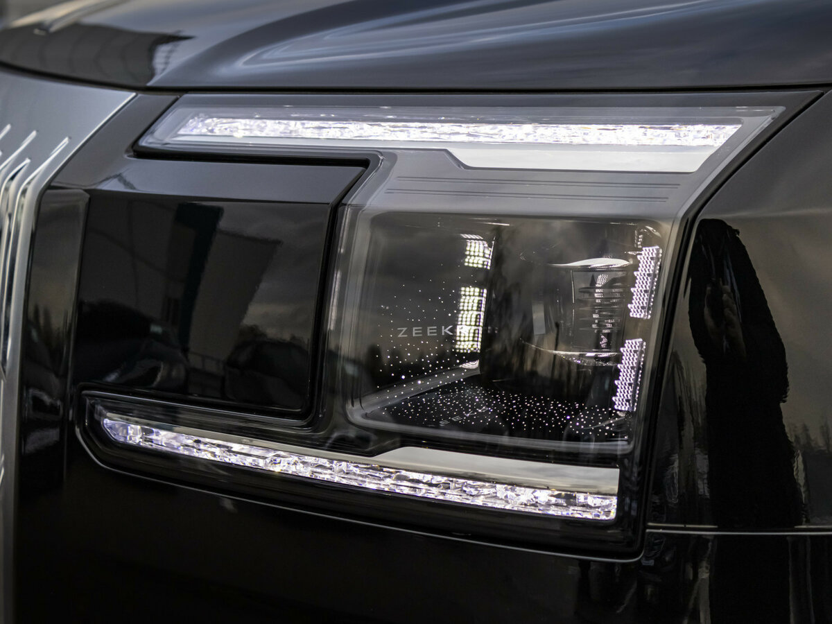 Zeekr 9X 2025 года с пробегом. Фото: #1