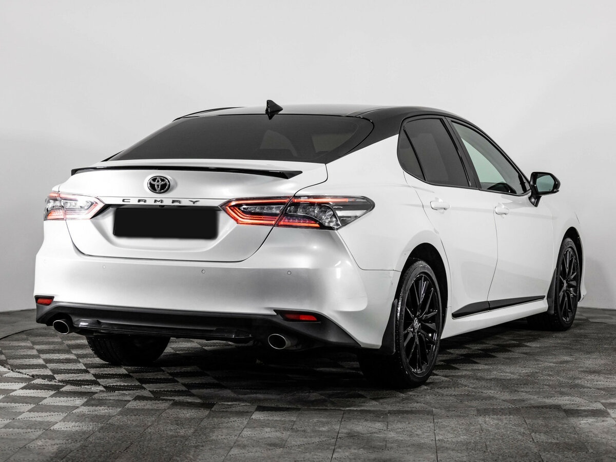 Toyota Camry 2021 года с пробегом. Фото: #3