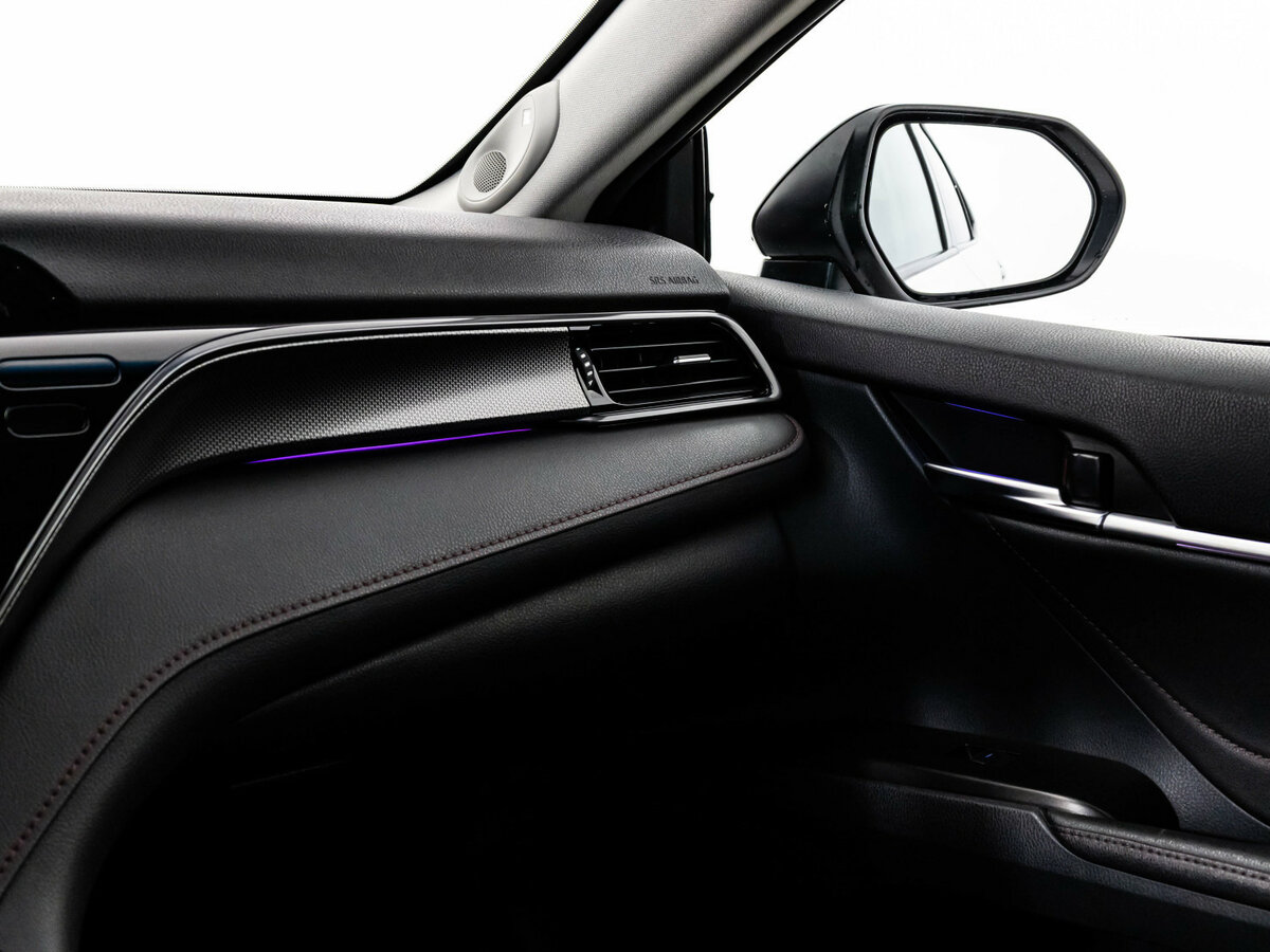 Toyota Camry 2021 года с пробегом. Фото: #10