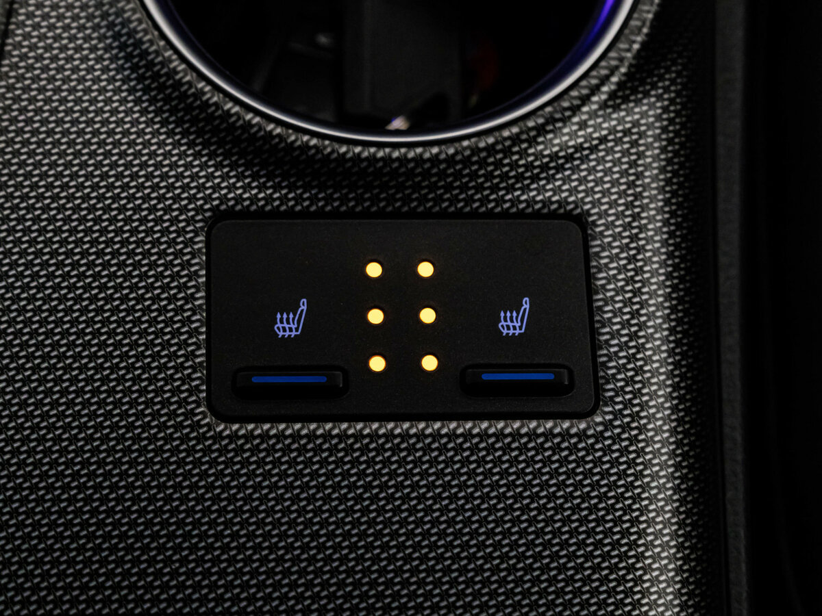 Toyota Camry 2021 года с пробегом. Фото: #14