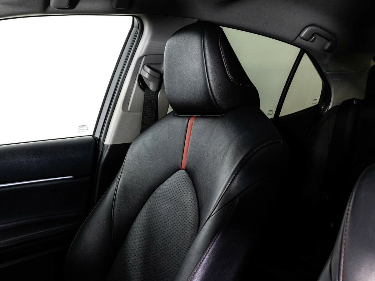 Toyota Camry 2021 года с пробегом. Фото: #20