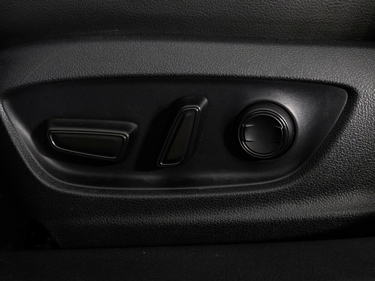 Toyota Camry 2021 года с пробегом. Фото: #28