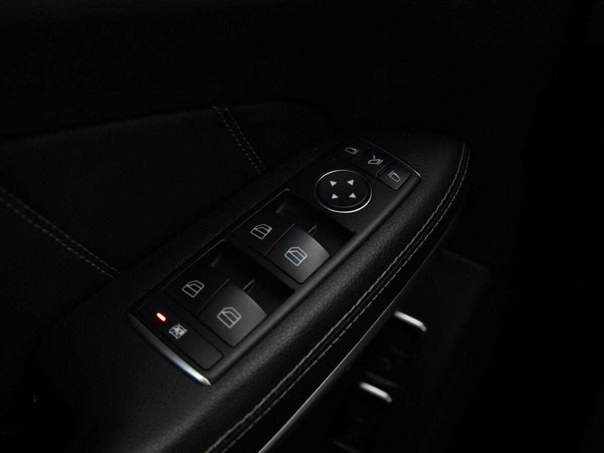 Mercedes-Benz GL-Класс 2013 года с пробегом. Фото: #11