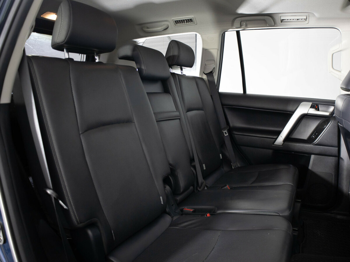 Toyota Land Cruiser Prado 2018 года с пробегом. Фото: #18