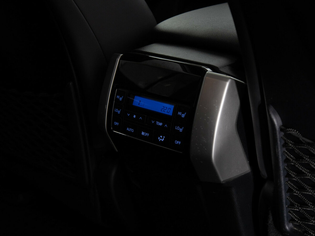 Toyota Land Cruiser Prado 2018 года с пробегом. Фото: #19