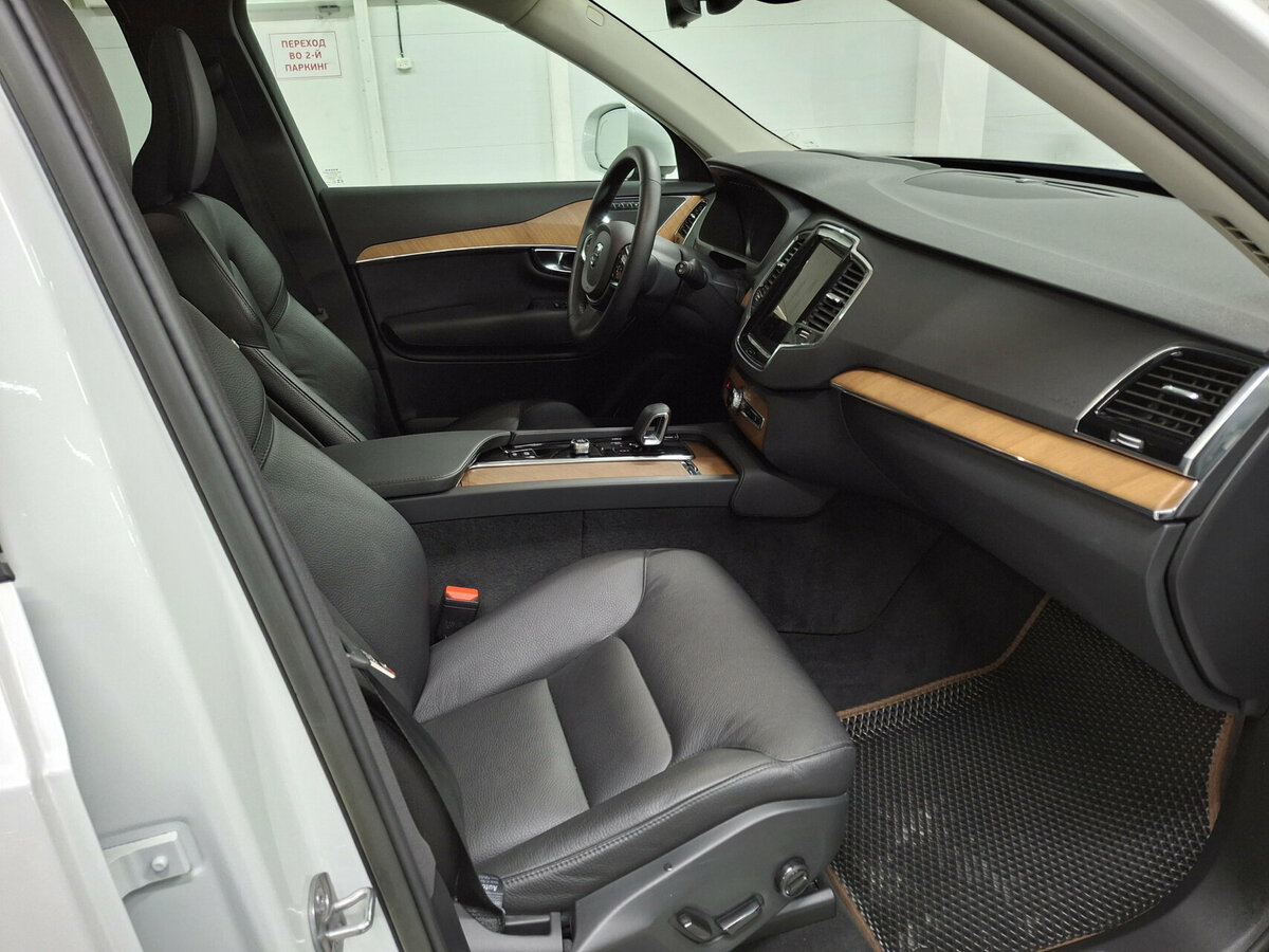 Volvo XC90 2023 года с пробегом. Фото: #10
