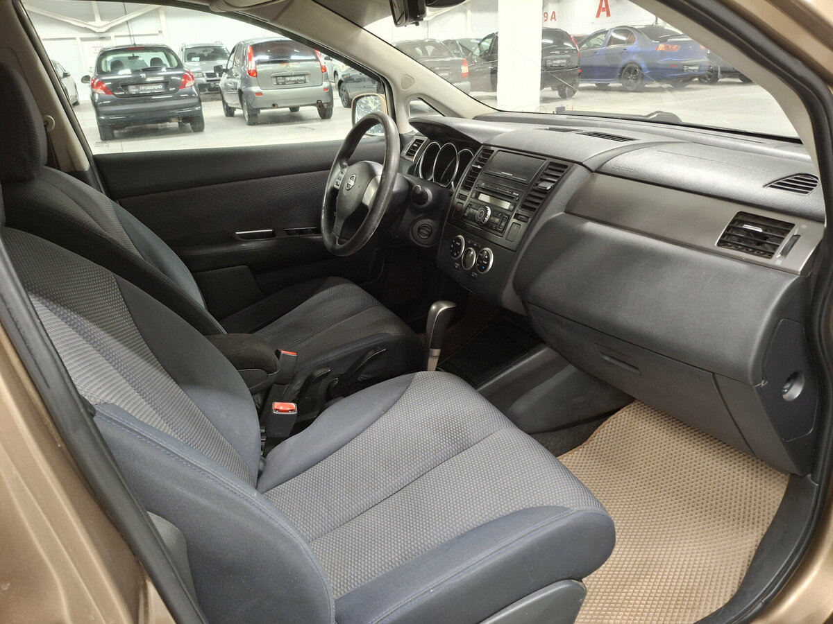 Nissan Tiida 2008 года с пробегом. Фото: #10