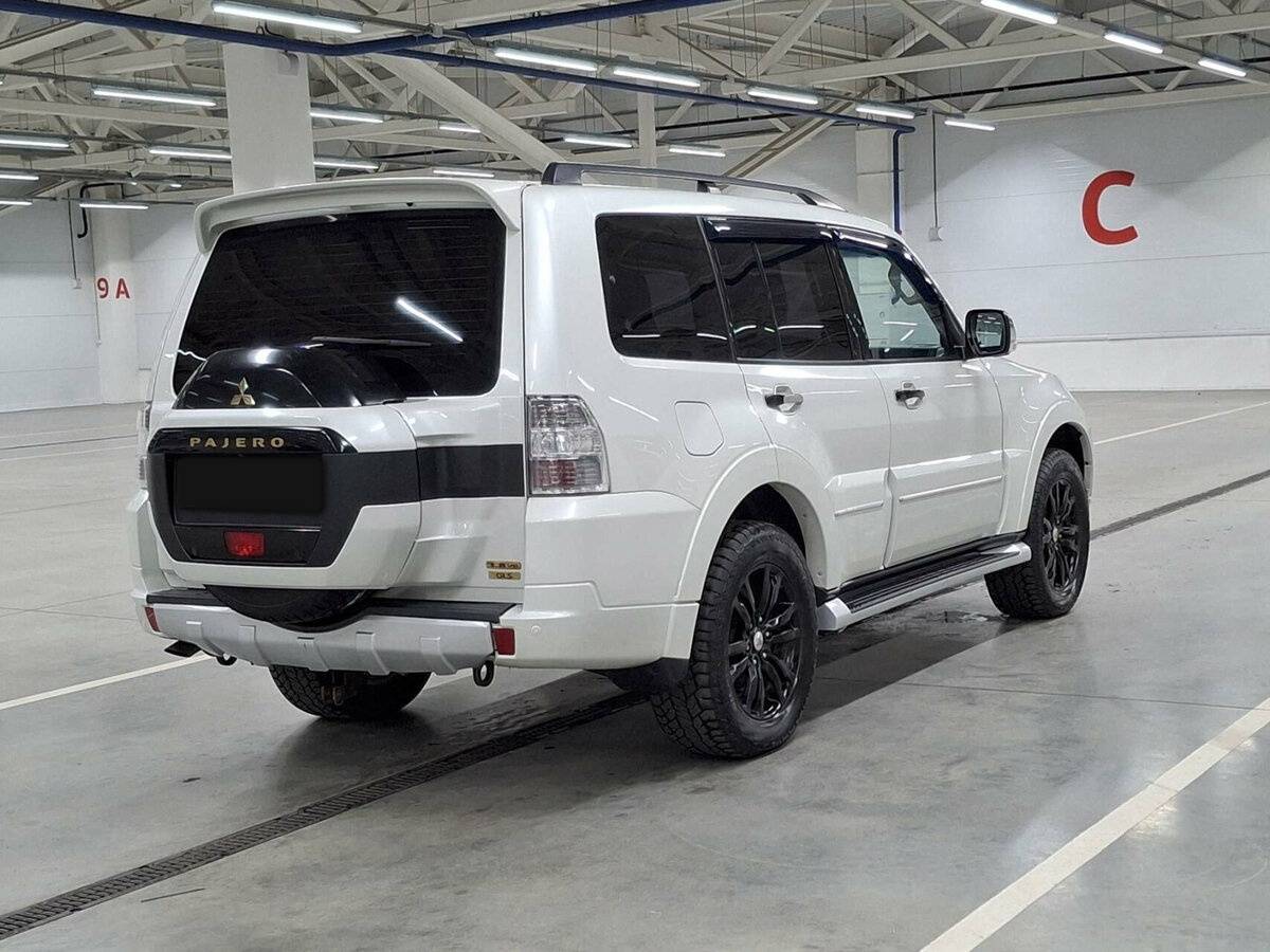 Mitsubishi Pajero 2020 года с пробегом. Фото: #4