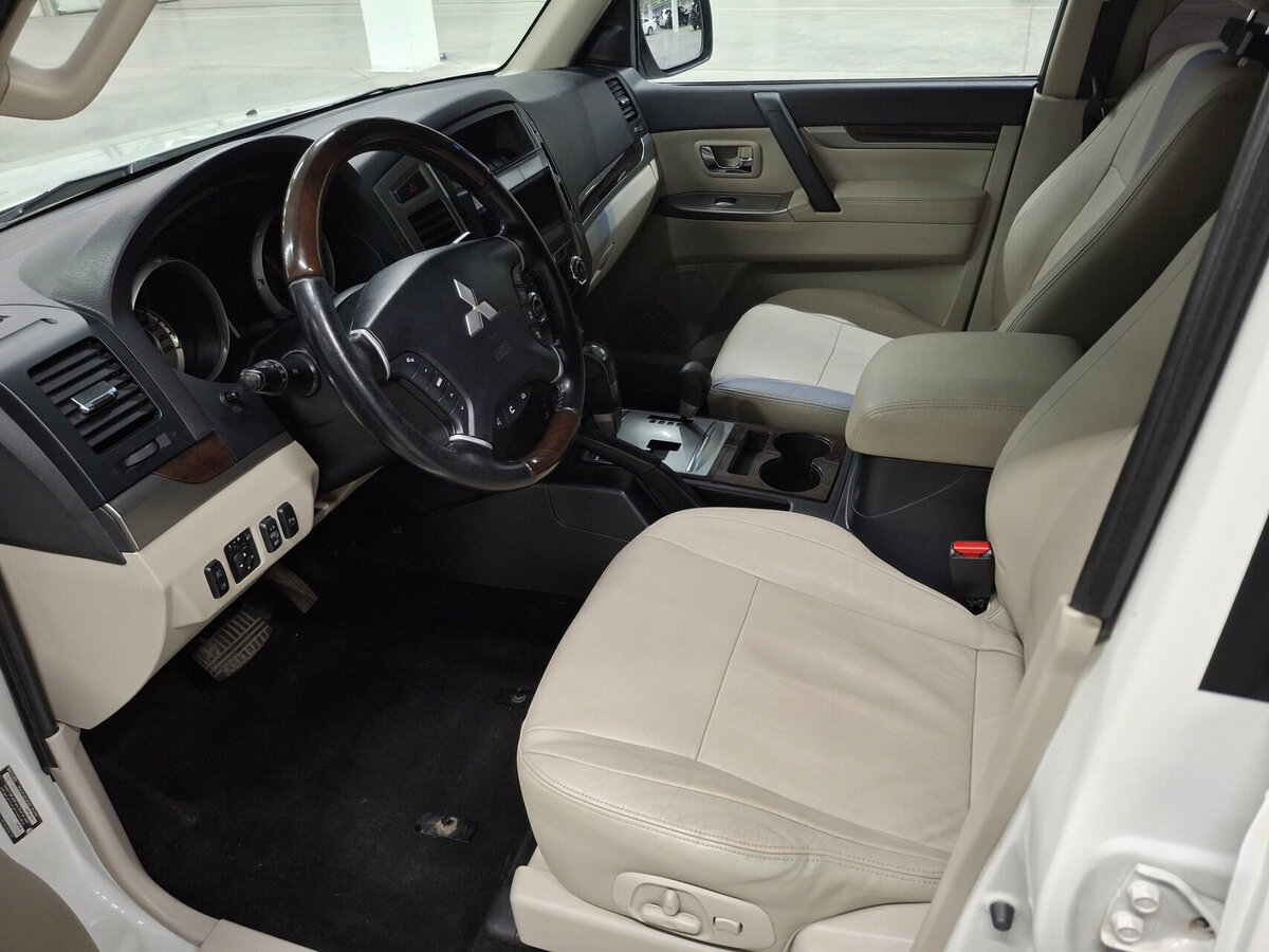 Mitsubishi Pajero 2020 года с пробегом. Фото: #15