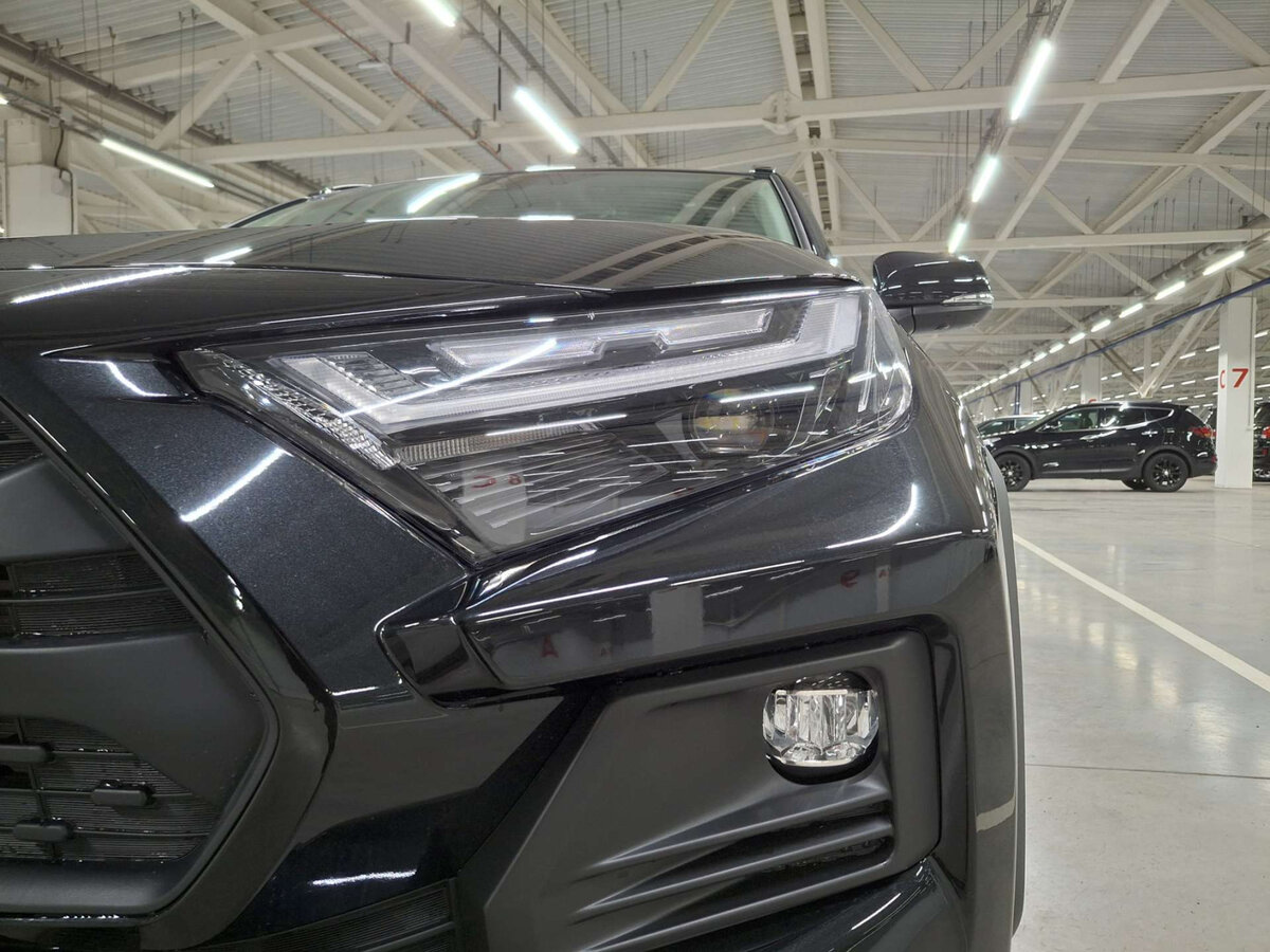 Toyota RAV4 2025 года с пробегом. Фото: #15