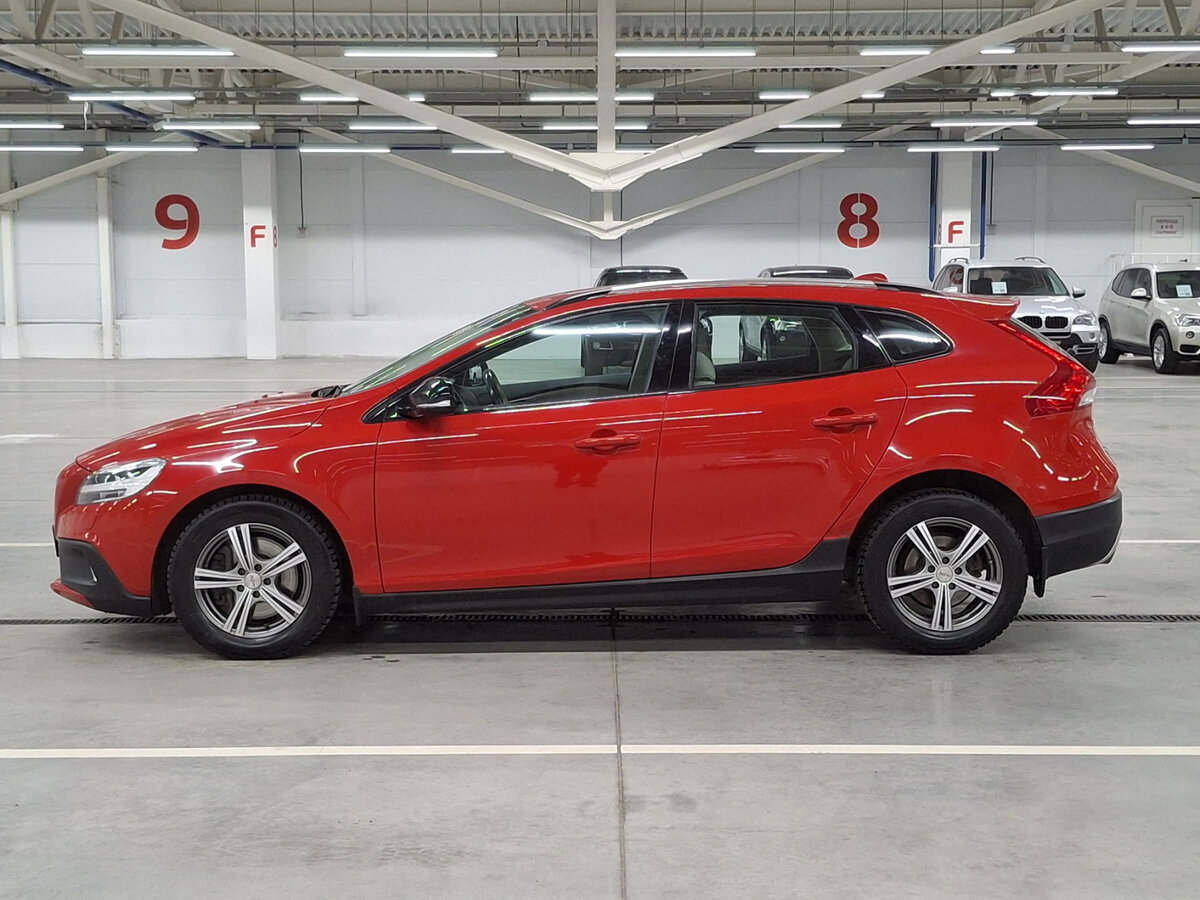 Volvo V40 Cross Country 2017 года с пробегом. Фото: #7