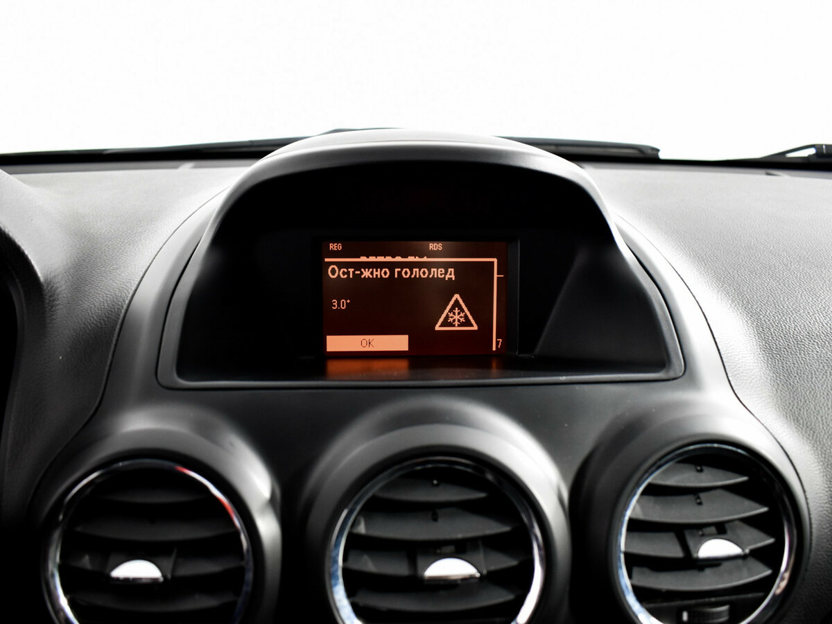 Opel Antara 2013 года с пробегом. Фото: #14