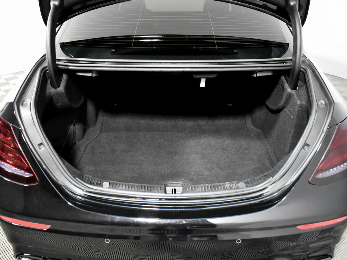 Mercedes-Benz E-Класс 2019 года с пробегом. Фото: #17