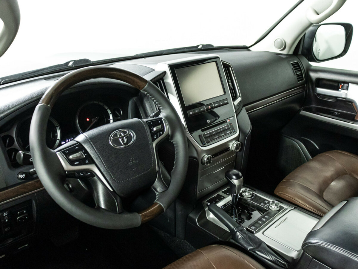 Toyota Land Cruiser 2017 года с пробегом. Фото: #8