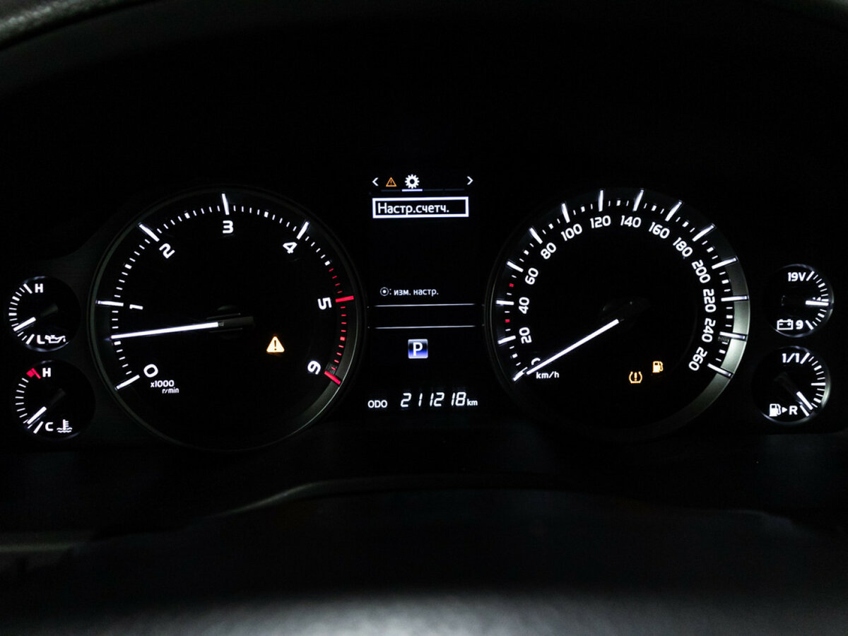 Toyota Land Cruiser 2017 года с пробегом. Фото: #9