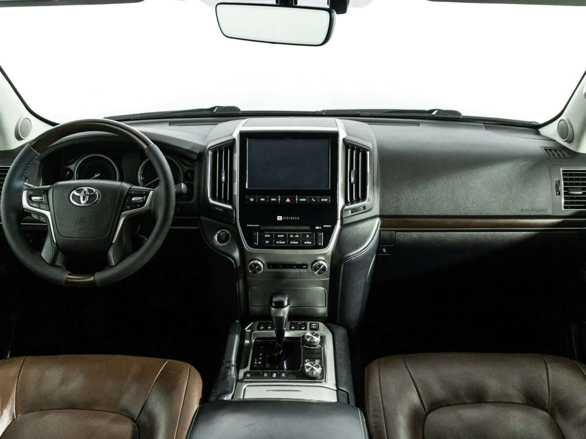Toyota Land Cruiser 2017 года с пробегом. Фото: #10