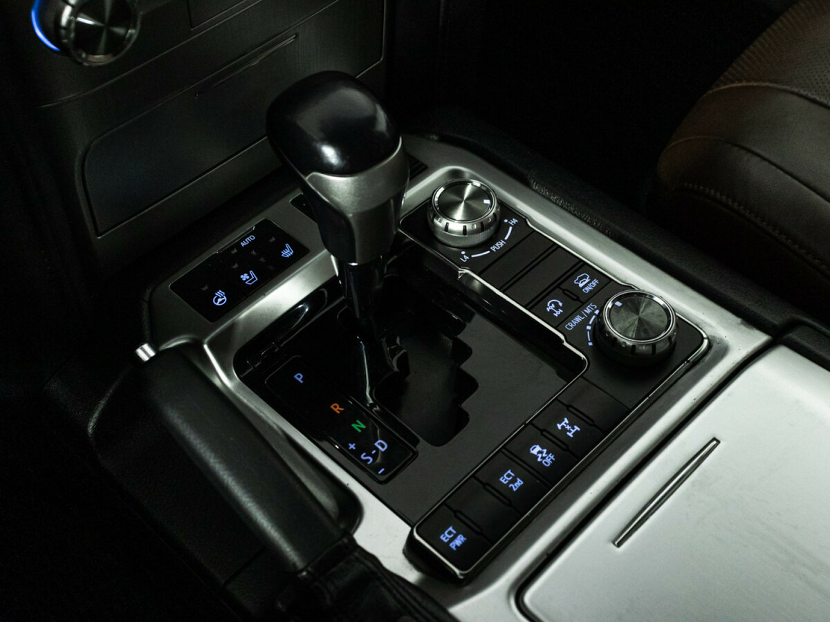 Toyota Land Cruiser 2017 года с пробегом. Фото: #17