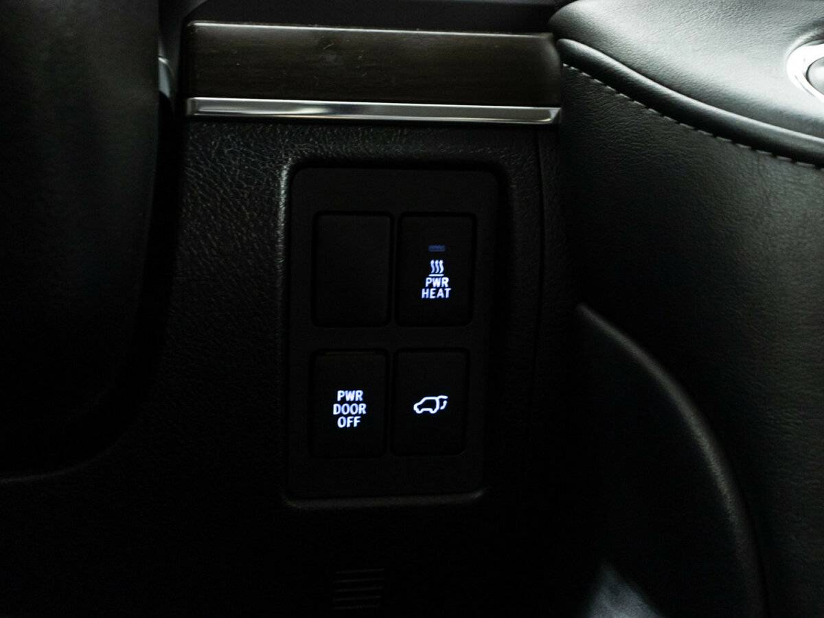 Toyota Land Cruiser 2017 года с пробегом. Фото: #20