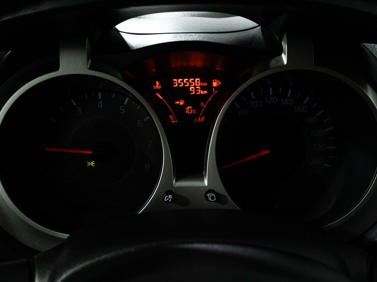 Б/У Ниссан Жук 2017 года. Фото: #11