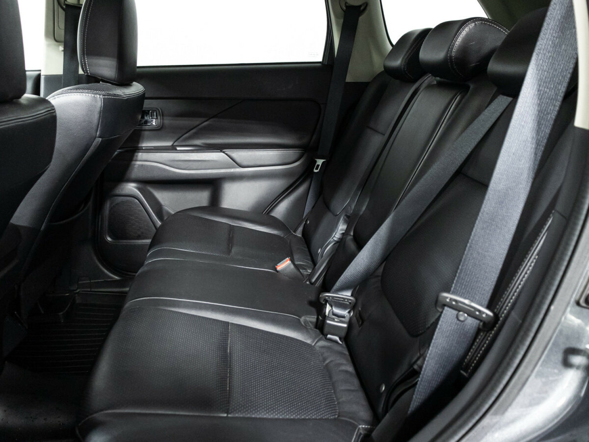 Mitsubishi Outlander 2014 года с пробегом. Фото: #9