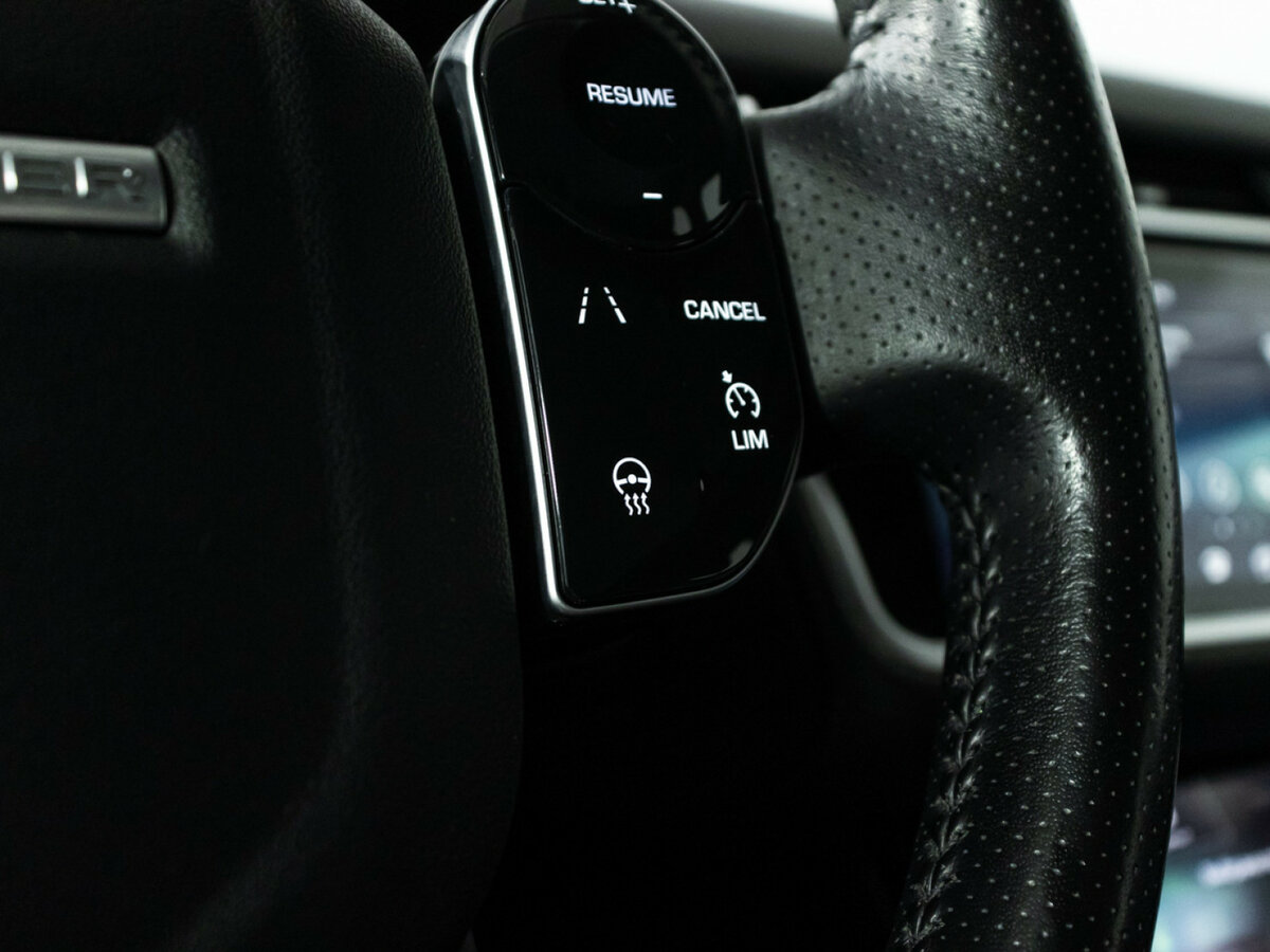 Land Rover Range Rover Velar 2018 года с пробегом. Фото: #24